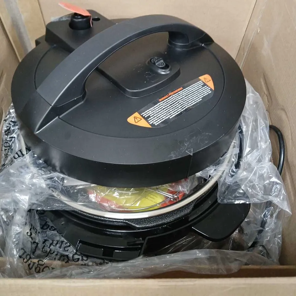 INSTANT POT MULTICOOKER XL