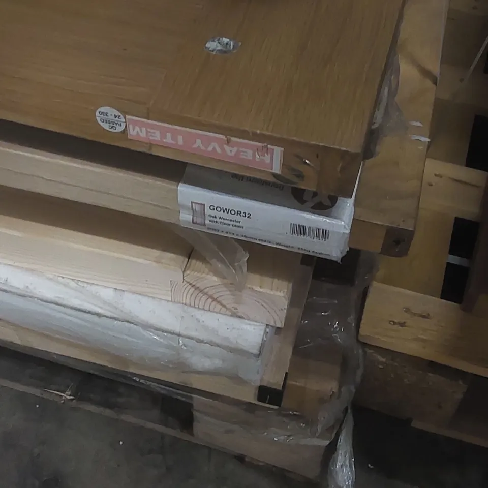 PALLET CONTAINING A VERY LARGE QUANTITY OF ASSORTED WOODEN INTERNAL DOORS