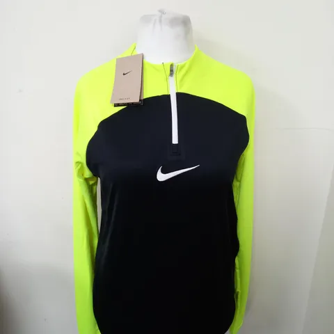 NIKE 1/4 ZIP LONG SLEEVE SHIRT SIZE S