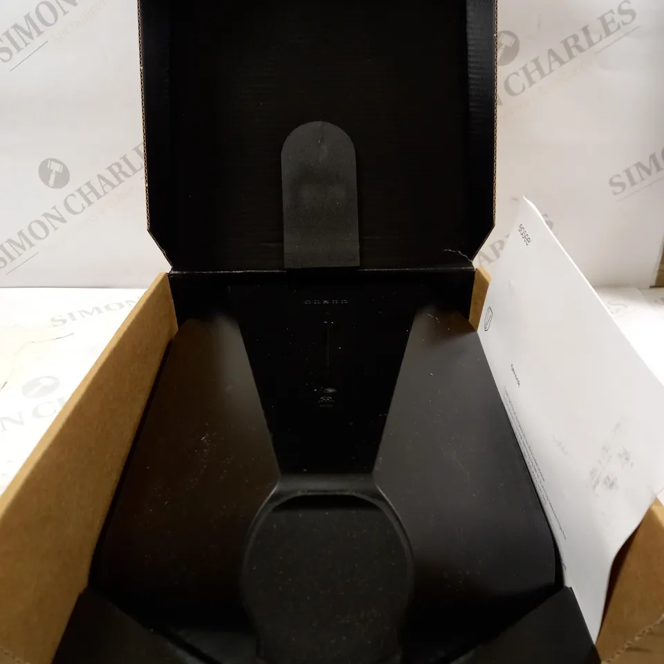 EASEE CHARGE EC001-BLACK ROBOT 1PH & 3PH UPTO 22KW