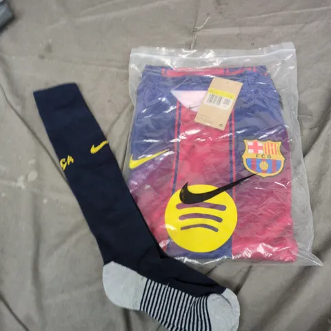 NIKE FC BARCELONA FOOTBALL JERSEY & NIKE SOCKS – MEN’S SIZE S (TWO-PIECE LOT)