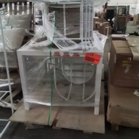 PALLET OF GARDEN FURNITURE SET TO INCLUDE;TABLE,CHAIRS
