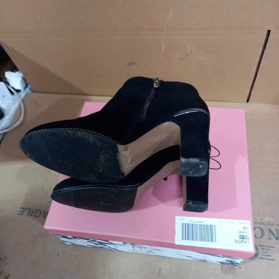 MODA DESIGNER STYLE BOOYS I BLACK SIZE M 