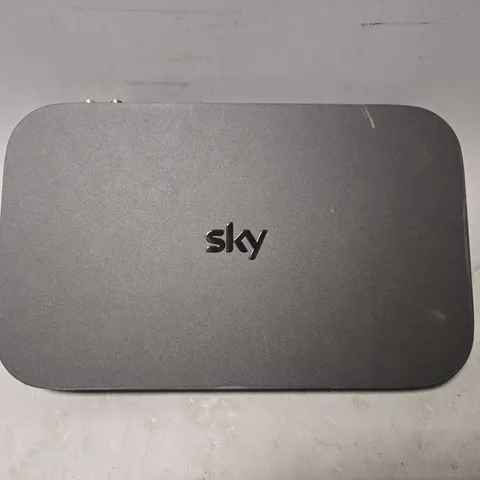 BOXED SKY Q BOX ES240 2TB SATELLITE RECEIVER