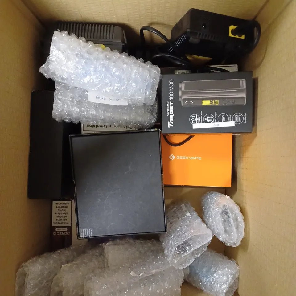 BOX OF APPROXIMATELY 25 E-CIGARETTE PRODUCTS TO INCLUDE VAPORESSO XROS 3, GEEKVAPE B60, GEEKVAPE T200 ETC
