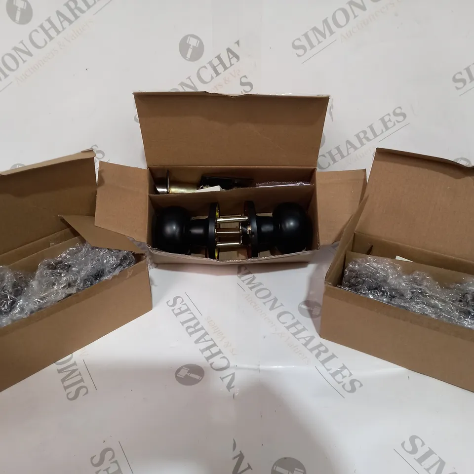 BOXED 3 X PASSAGE KEYLESS DOOR HANDLES