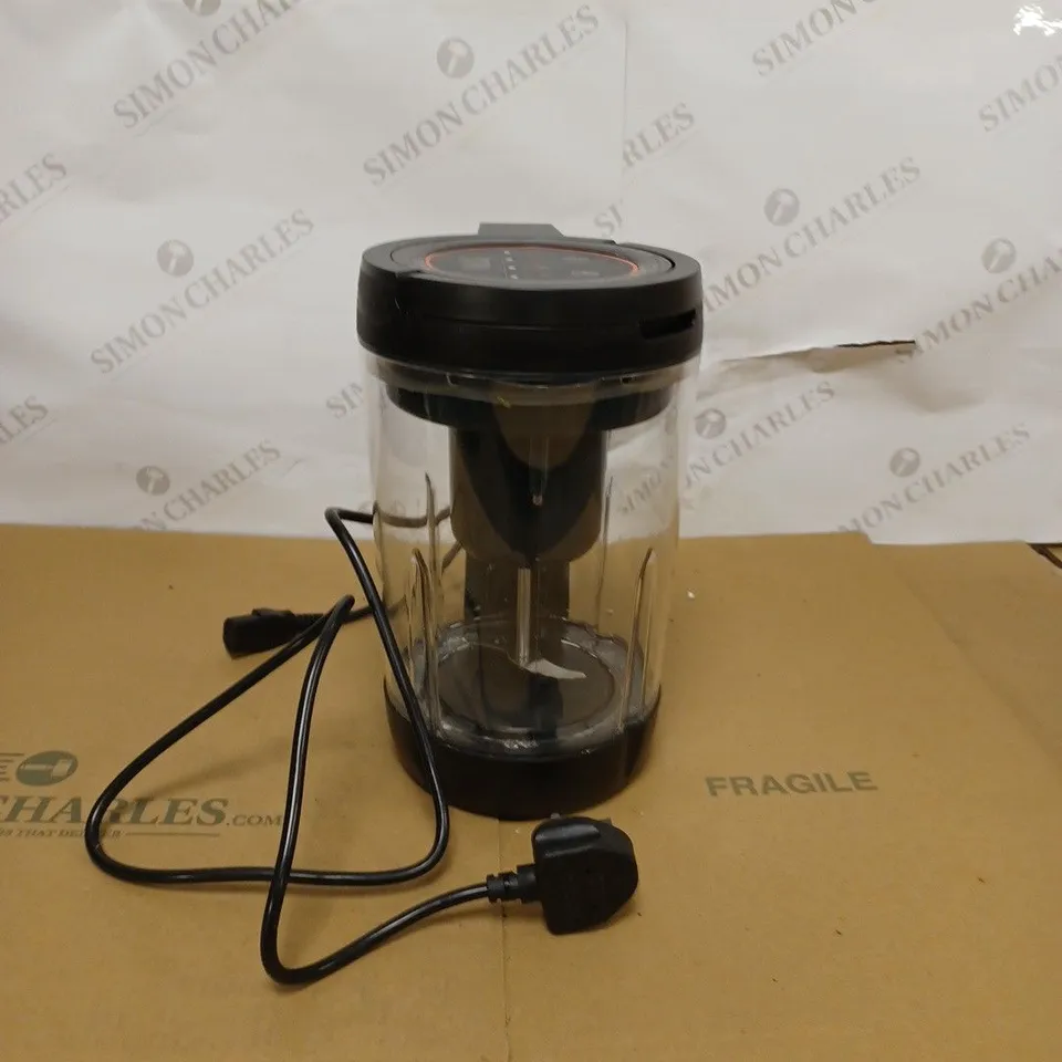 MORPHY RICHARDS CLARITY SOUP MAKER