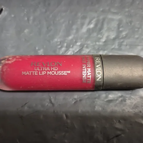 APPROXIMATELY 30 REVLON ULTRA HD MATTE LIP MOUSSE - ASSORTED SHADES - 5.9ML