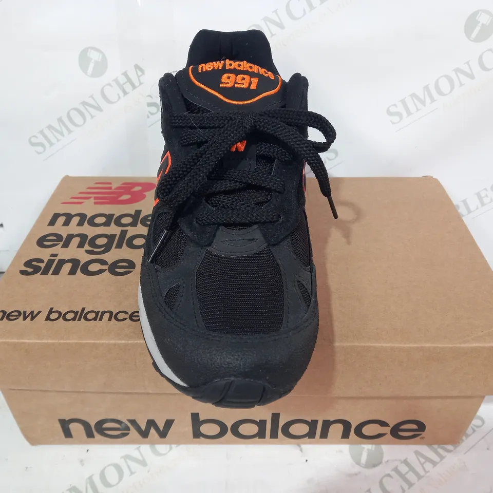 BOXED PAIR OF NEW BALANCE 991 SHOES IN BLACK/ORANGE UK SIZE 7