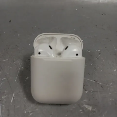 APPLE AIRPODS WITH CHARGING CASE - A1602