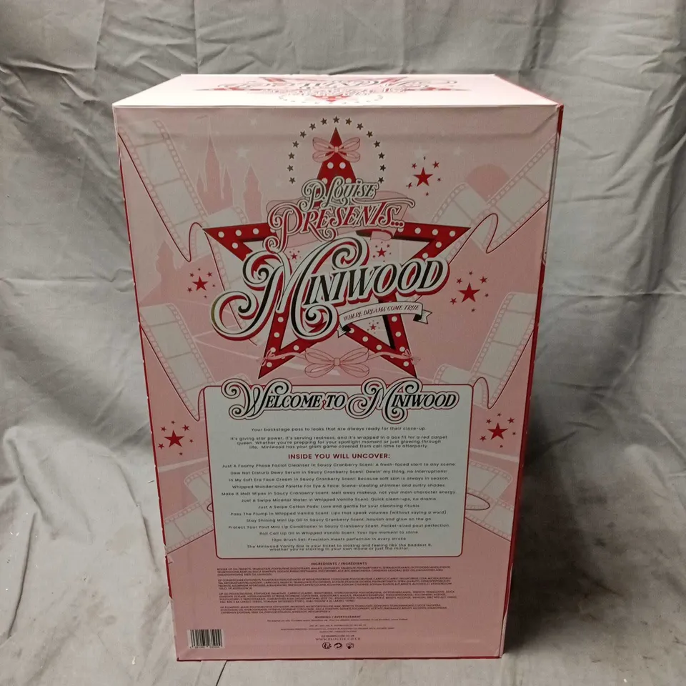 PLOUISE MINI ME WHERE DREAMS COME TRUE. MINI MUA VANITY STATION. BOXED