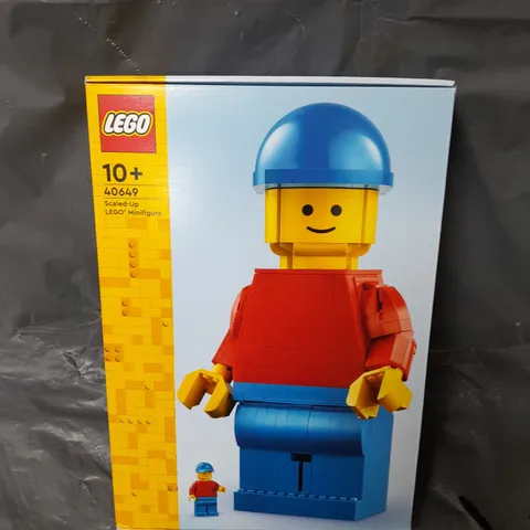 BOXED LEGO SCALED-UP LEGO MINIFUGURE - 40649