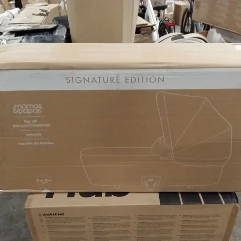BOXED MAMAS & PAPAS FLIP XT3 CARRYCOT - BLACK (1 BOX)