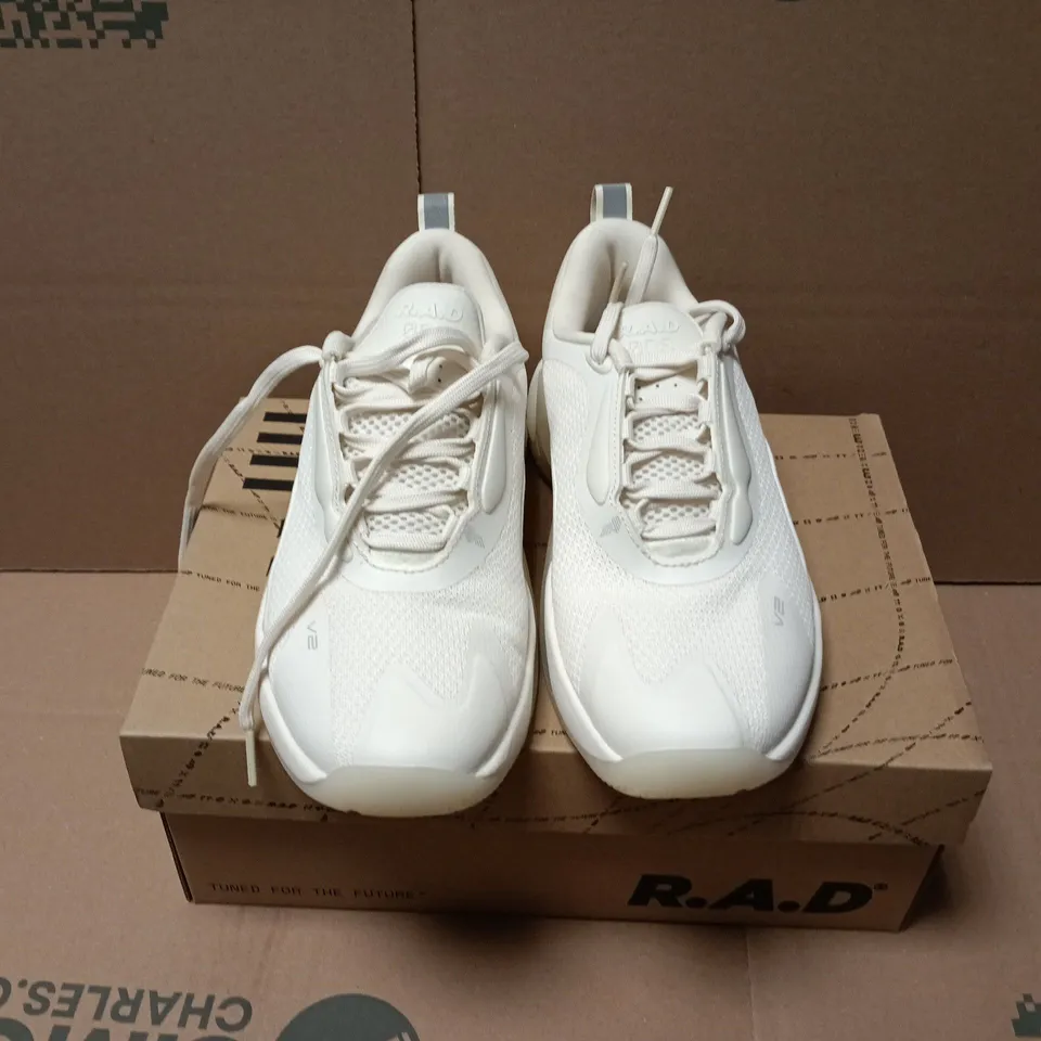 BOXED PAIR OF R.A.D ONE V2 TRAINERS IN TOFU - UK 4