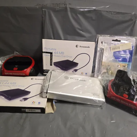 APPROXIMATELY 20 ASSORTED ELECTRICAL ITEMS TO INCLUDE FLOPPY DISK DRIVE, SATA HDD DOCKING STATION, EXTERNAL HARD DISK ENCLOSURE, ETC - COLLECTION ONLY