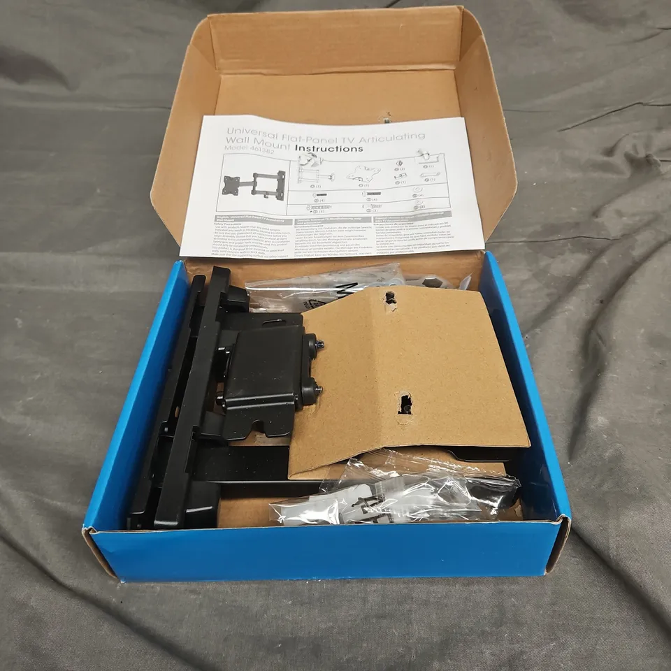 BOXED MANHATTEN UNIVERSAL FLAT-PANEL TV ARTICULATING WALL MOUNT IN BLACK