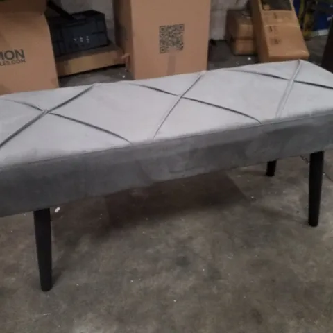 END OF BED BENCH WITH X-SHAPE DESIGN AND STEEL LEGS - GREY