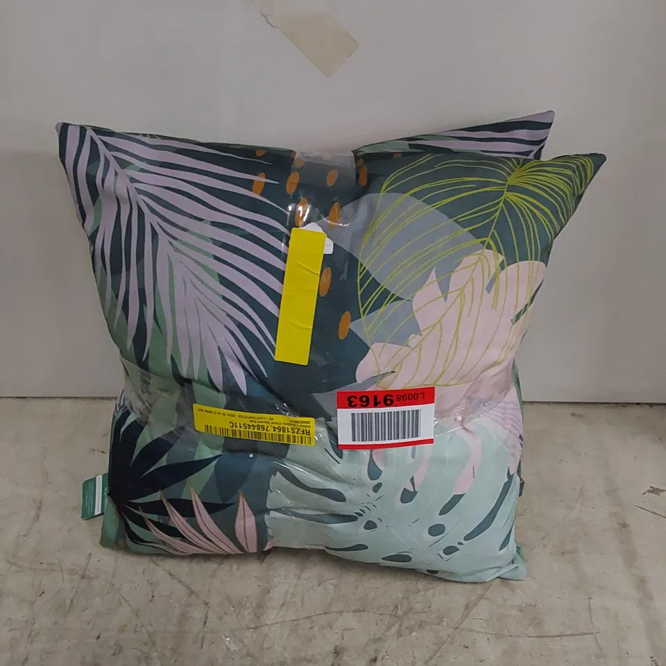 SET OF 2 INDOOR/OUTDOOR FLORAL SQUARE SCATTER CUSHIONS