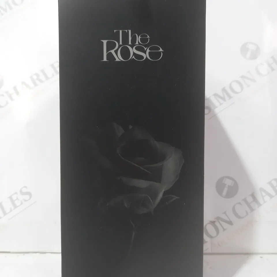 BOXED THE ROSE OFFICIAL LIGHT STICK
