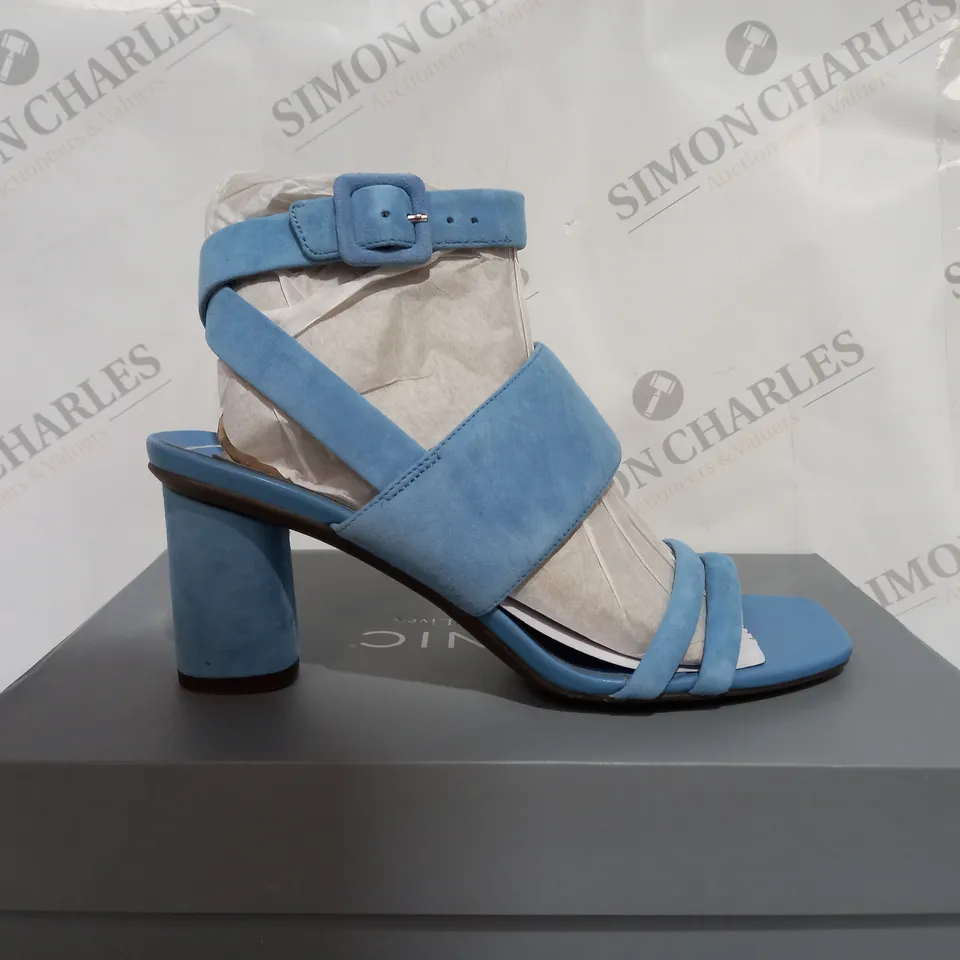BOXED VIONIC BLUE OPEN TOE HIGH HEELS - SIZE 6