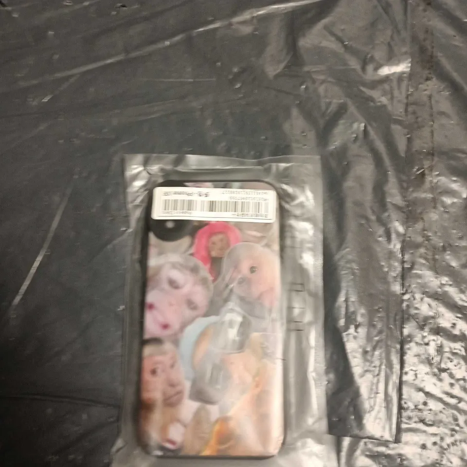 BOX OF APPROXIMATELY 60 ASSORTED ITEMS TO INCLUDE: IPHONE XR CASE, SCREEN PROTECTORS AND GALAXY S23 ULTRA CASE