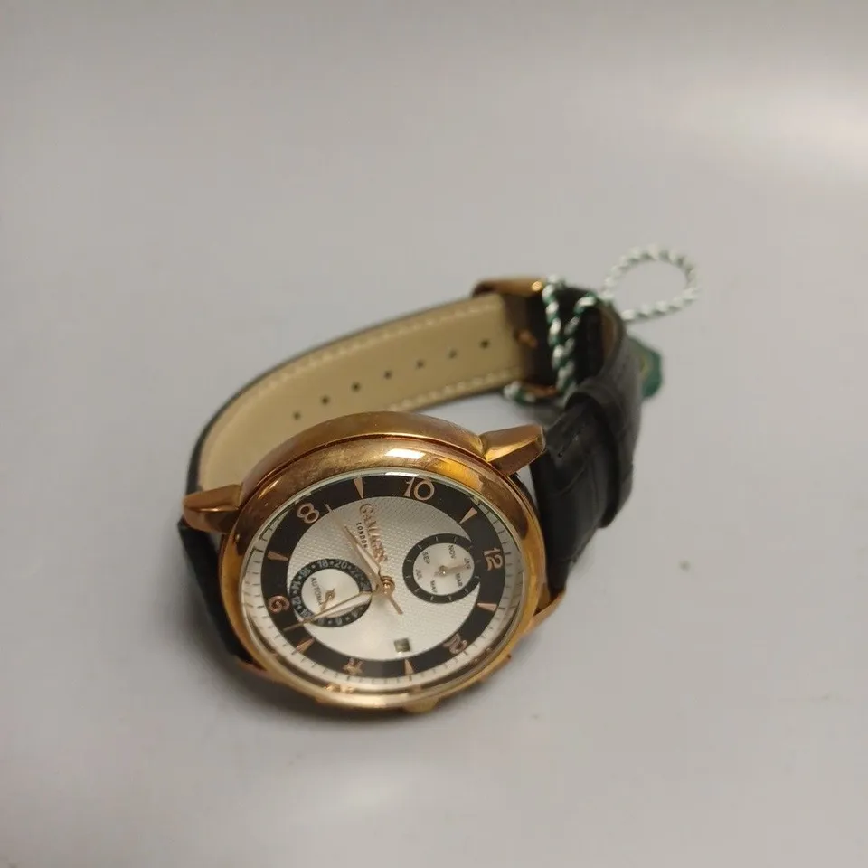 BOXED GAMAGES MYSTIQUE SILVER GLASS EXHIBITION CASE WATCH 