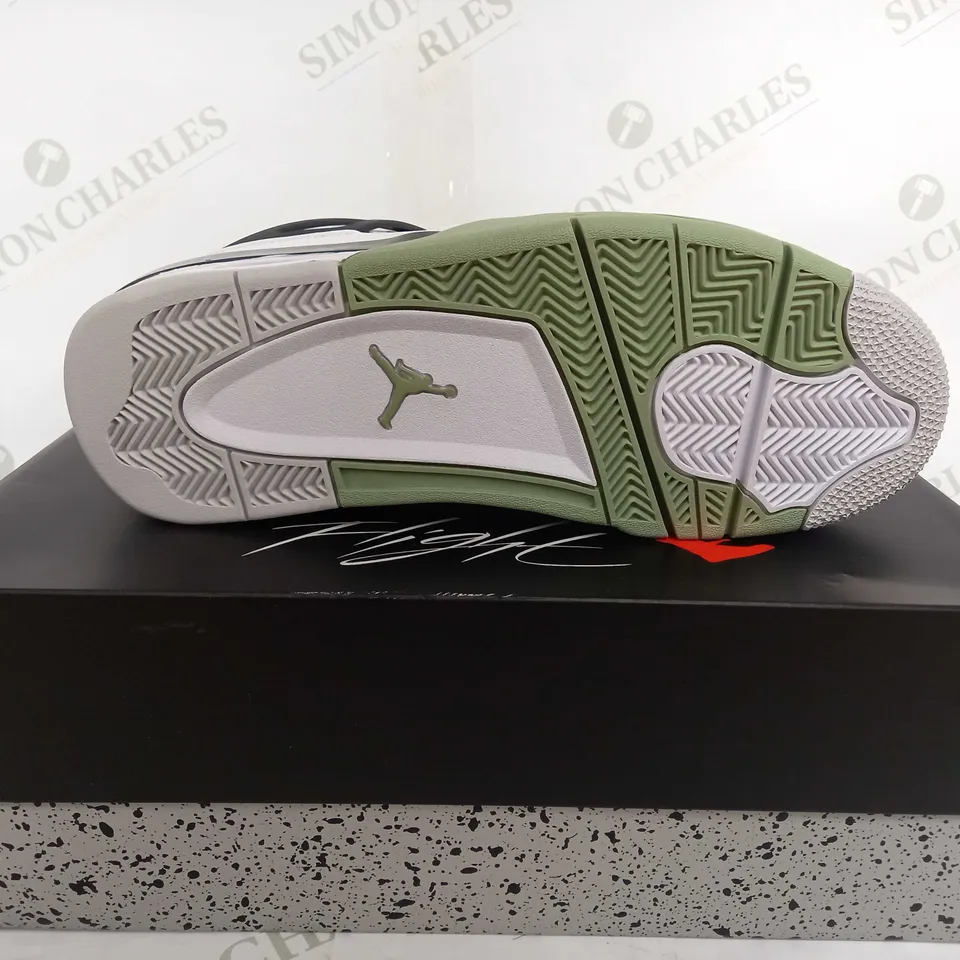 AIR JORDANS 4 RETRO WOMENS TRAINERS - UK 9 