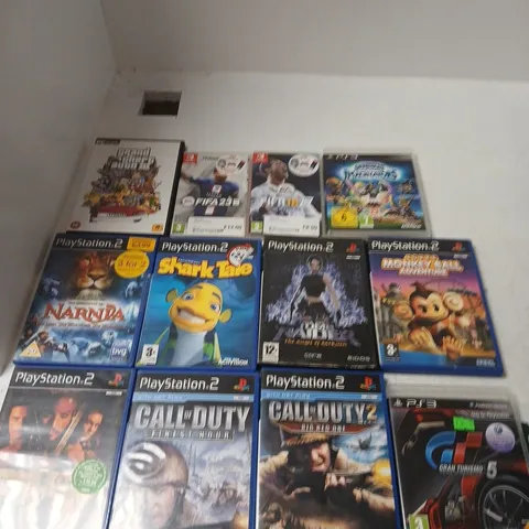 TOTE OF APPROXIMATELY 15 ASSORTED GAMES INCLUDING NINTENDO DS TAMAGOTCHI CONNEXION CORER SHOP 2, LAY STATION 2 SHARK TALE AND NINTENDO DS PROFESSOR LAYTON AND THE CURIOUS VILLAGE
