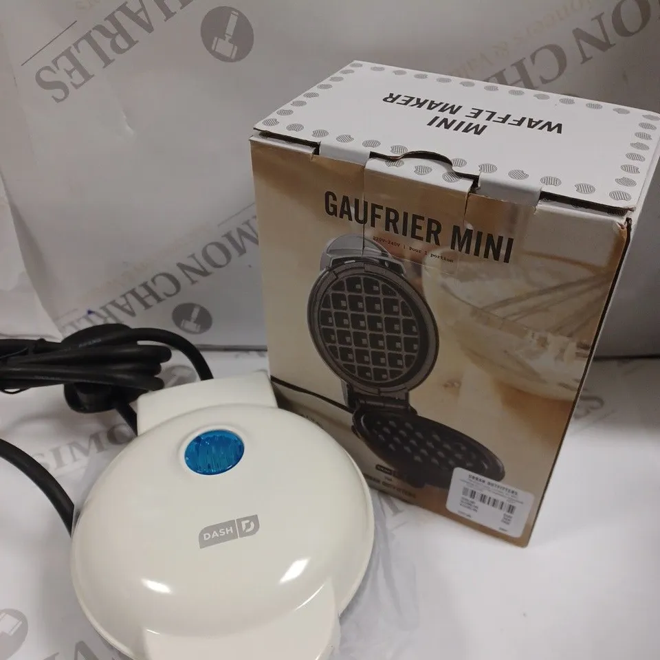 BOXED GAUFRIER MINI WAFFLE MAKER 