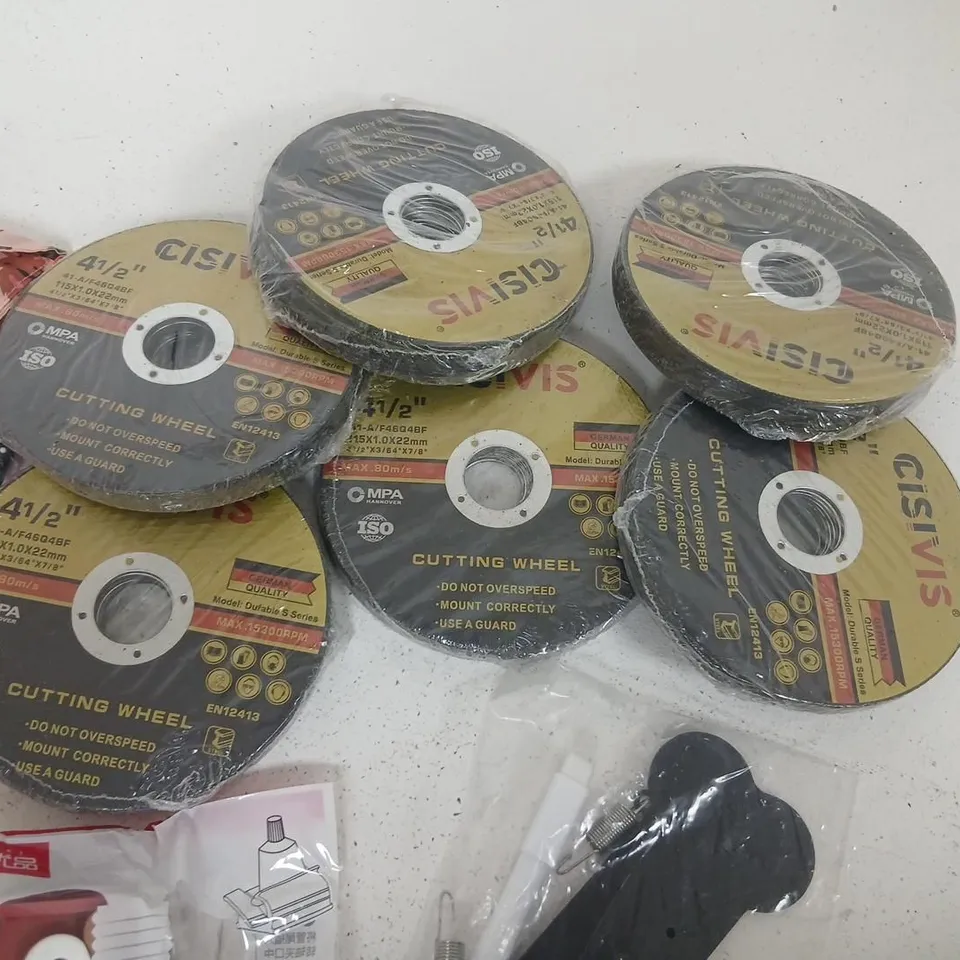 ASSORTED TOOLS, HARDWARE & CLEANING ITEMS – CUTTING DISCS, TUBE ROLLER KIT AND CAUSTIC SODA