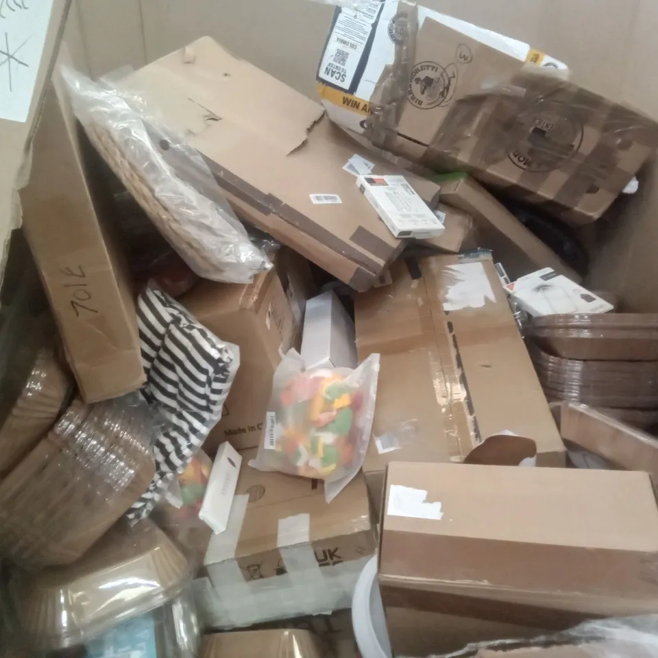 PALLET OF ASSORTED ITEMS INCLUDING TOILET SEAT, OLARHIKE DOUBLE HIGH AIR MATTRESS, TODDLERS BED RAIL, AIR TOWER FAN, LYITA HOME PORTABLE TOILET 