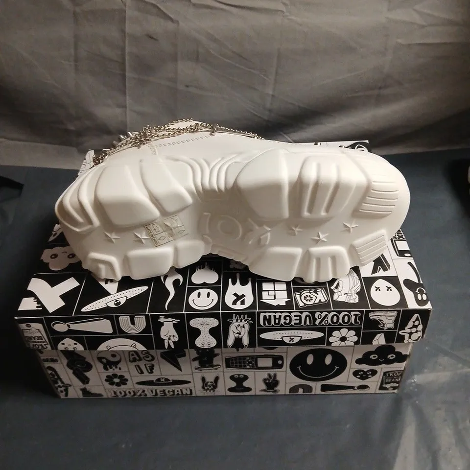 KOI JINX MYSTIC CHARM WHITE CHUNKY-SOLE TRAINERS WITH CHAIN EMBELLISHMENT UK SIZE 5