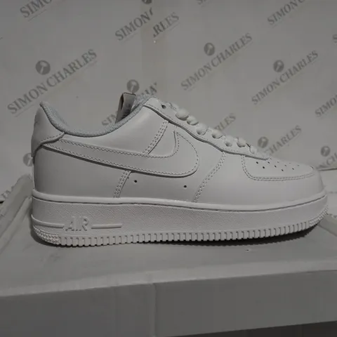 NIKE AIR FORCE 1 07 WHITE SIZE - UK 6.5