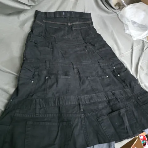 BLACK CARGO-STYLE MAXI SKIRT WITH PATCH POCKETS – DENIM-LOOK REVIVAL 
