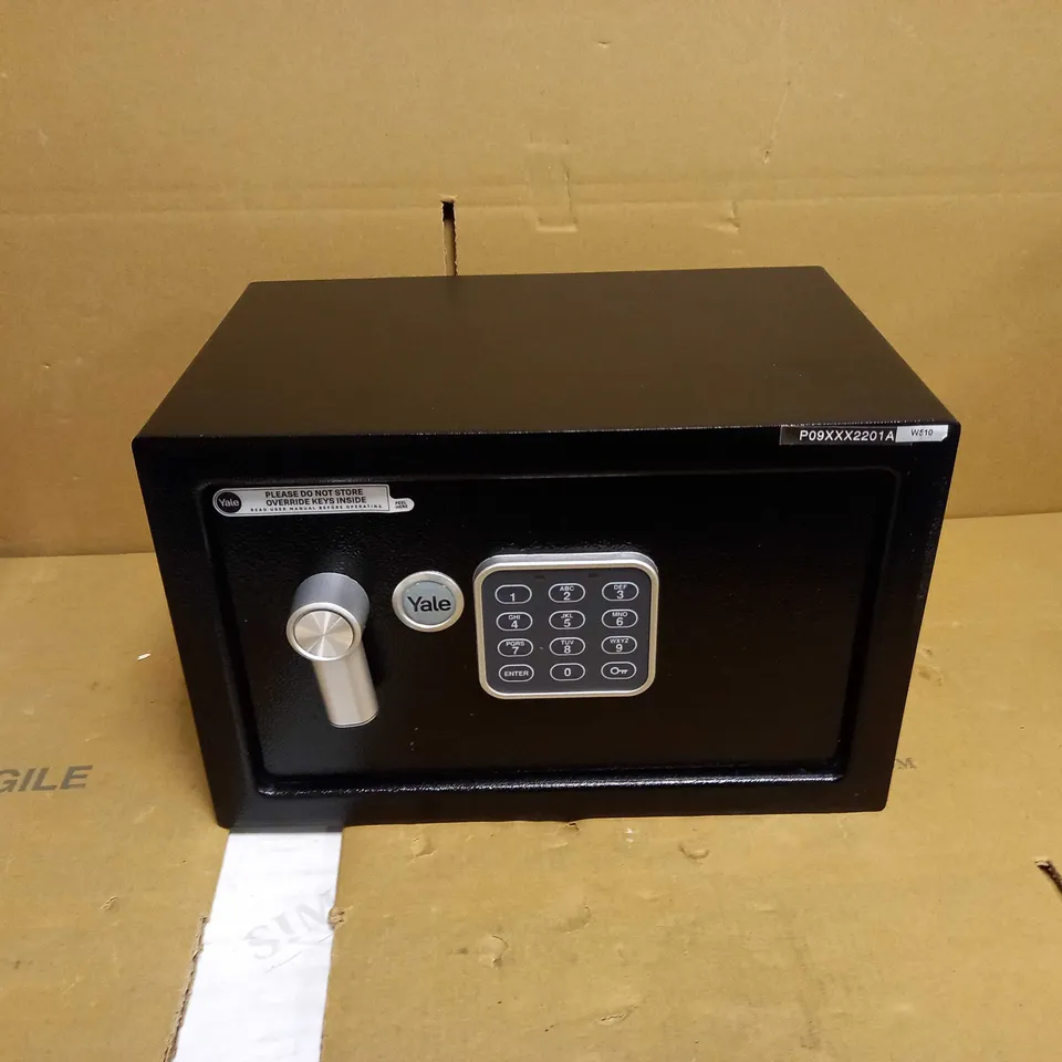 YALE SMALL ELECTRONIC SAFE 