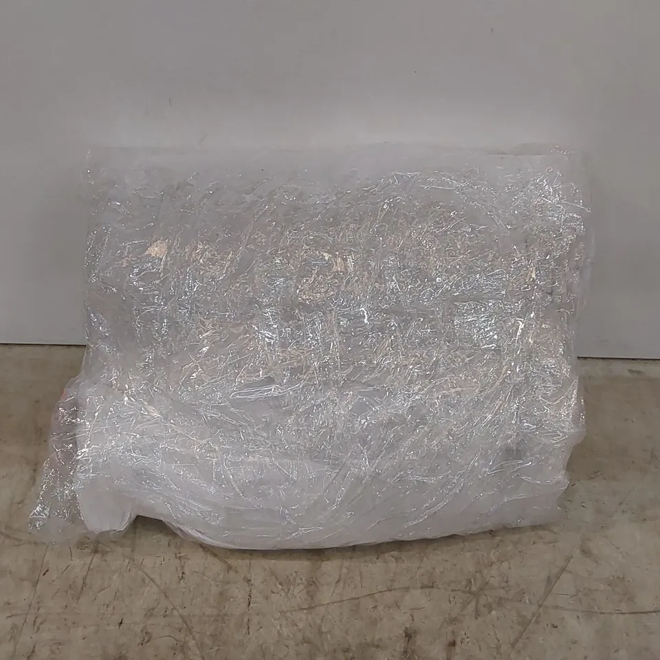 BAGGED SILENTNIGHT SUPERSOFT WATERPROOF MATTRESS TOPPER // SIZE UNSPECIFIED (1 ITEM)