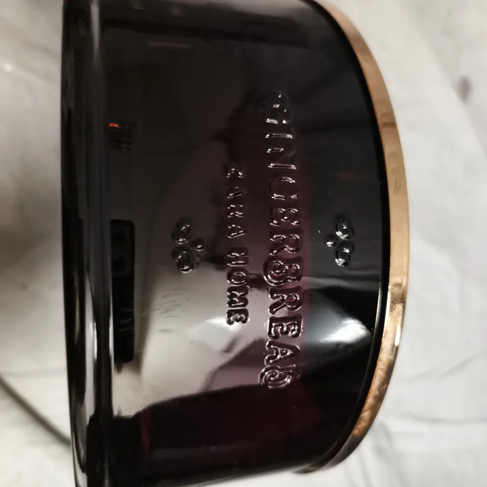 ZARA HOME GINGERBREAD AROMATIC CANDLE, 900 G – PINK MULTI-WICK TIN