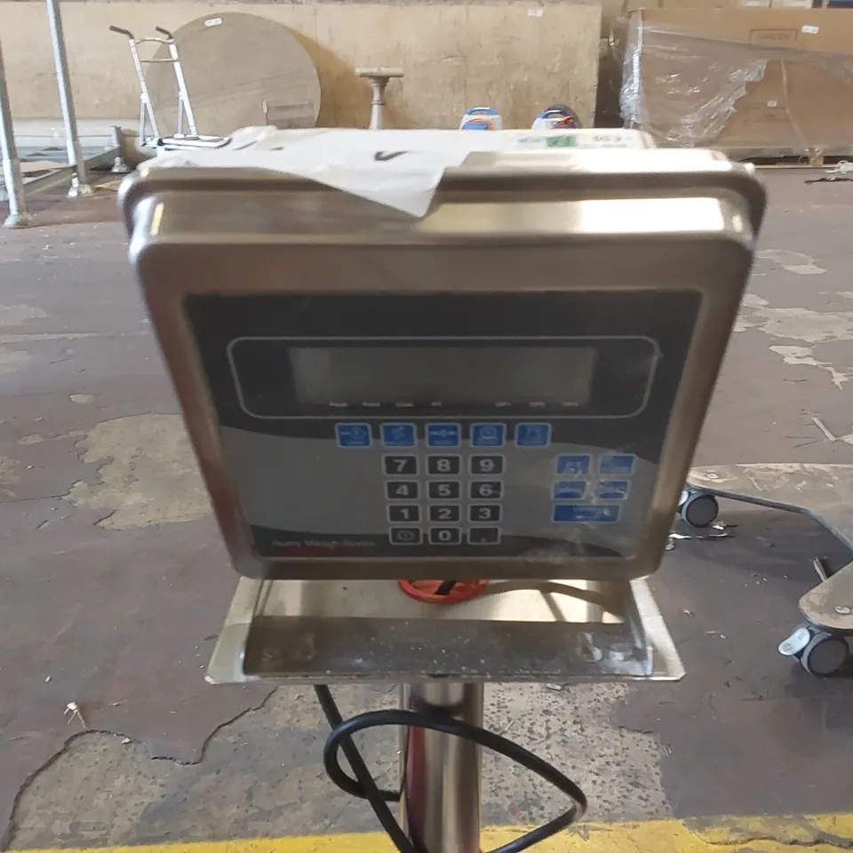 AVERY WEIGHT-TRONIX E1010 COMMERCIAL SCALE