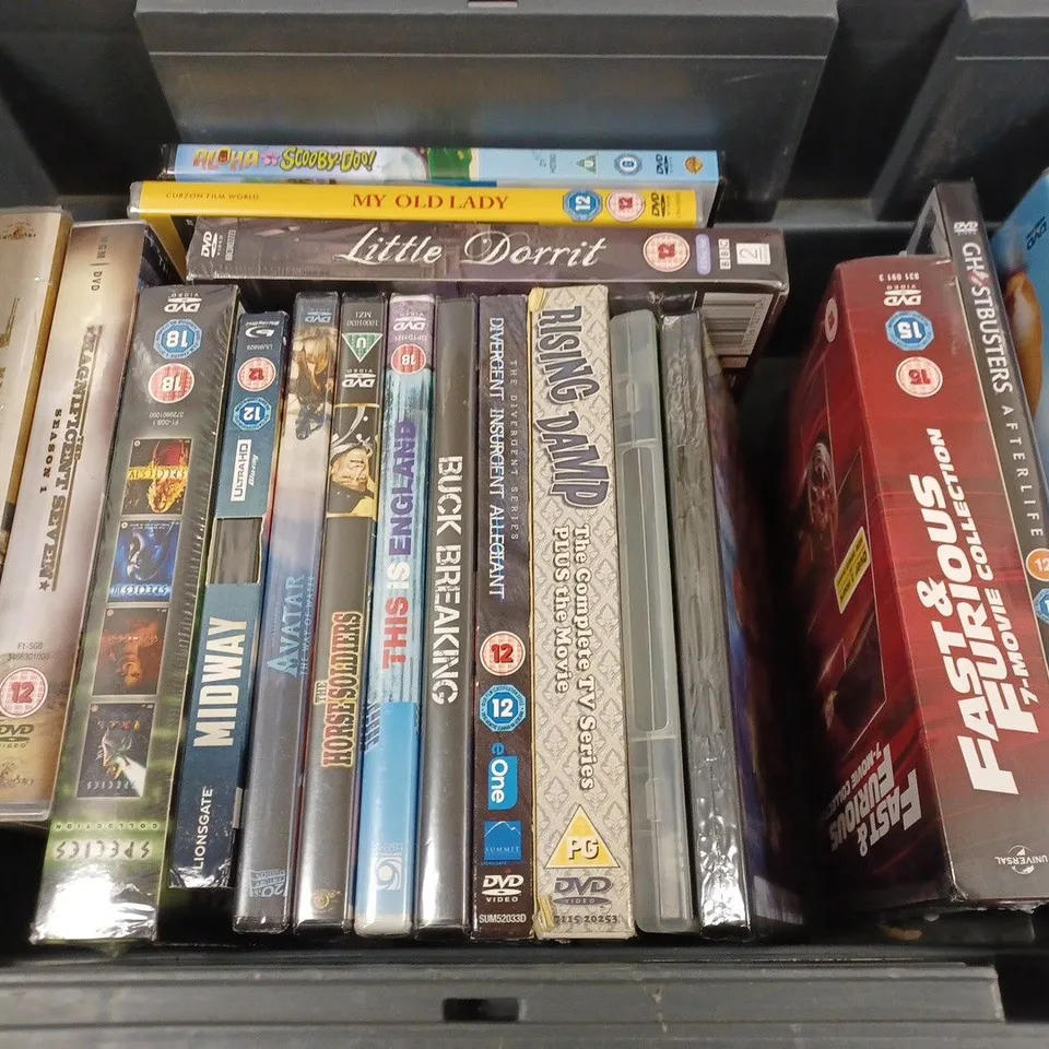BOX OF APPROX 14 ASSORTED DVD'S TO INCLUDE - FAST & FURIOUS 7 MOVIE - THE SUPER MARIO BROS MOVIE - SPECIES COLLECTION ECT