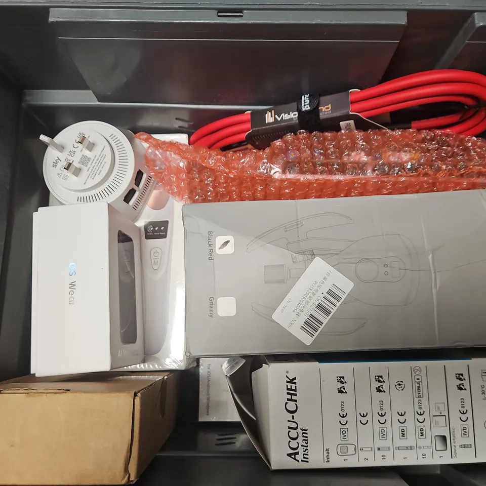 APPROXIMATELY 6 ASSORTED ELECTRICALS TO INCLUDE LEG TRAINER, GS WEAR AI TRANSLATOR, MULTIFUCTIONAL CLEANING INSTRUMENT, ETC