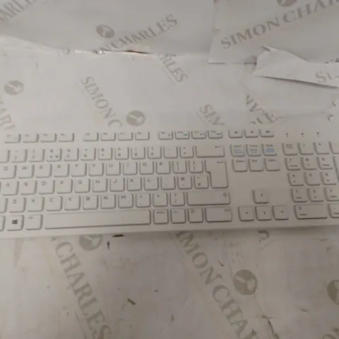 SLIM WHITE WIRELESS KEYBOARD