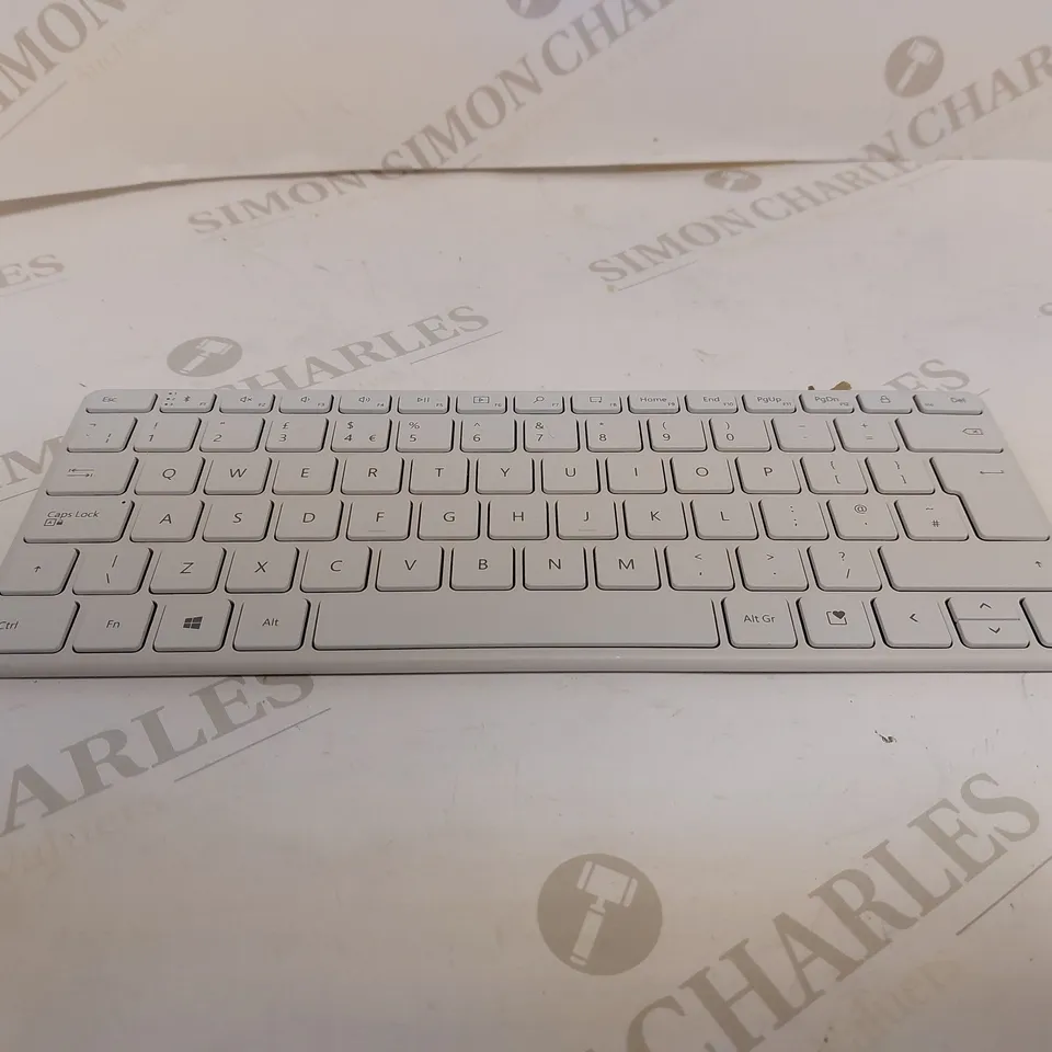 MICROSOFT 21Y-00034 DESIGNER COMPACT KEYBOARD - WHITE