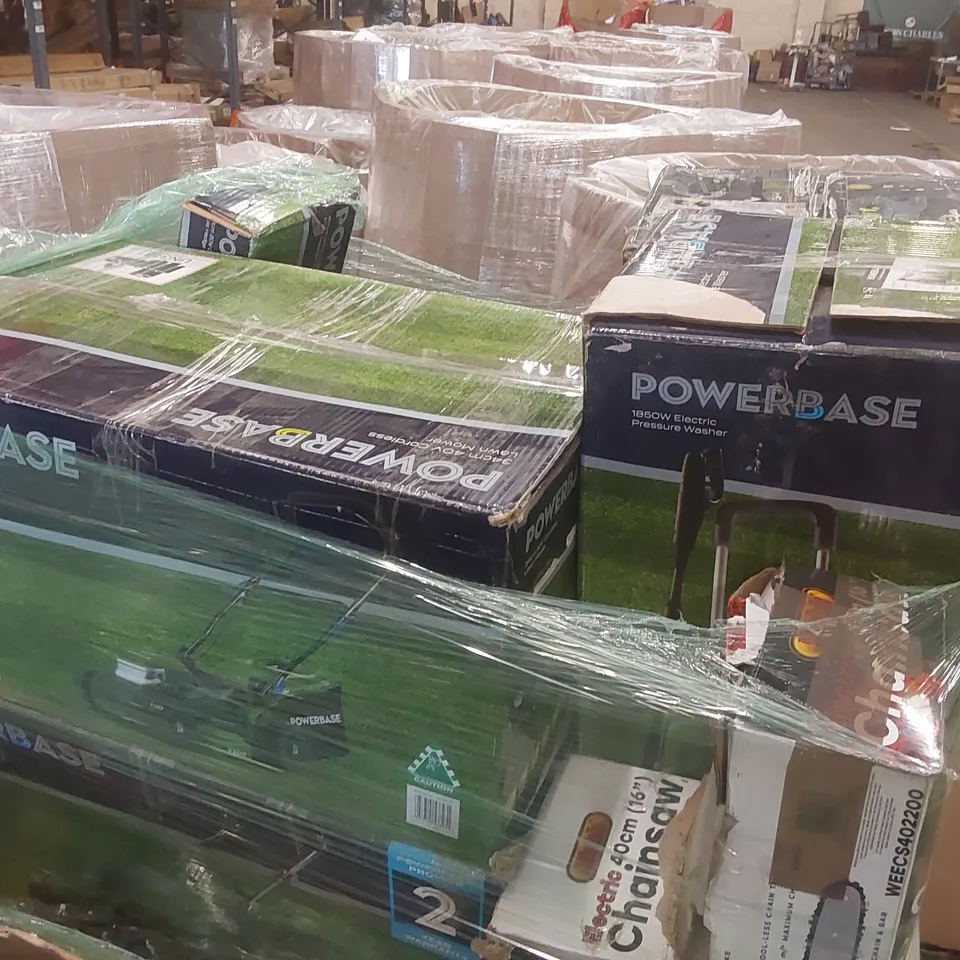 PALLET CONTAINING A VERY LARGE QUANTITY OF ASSORTED GARDEN TOOLS INCLUDING: POWERBASE LAWN MOWERS, PRESSURE WASHERS, CORDLESS POLE HEDGE TRIMMER, 2500W IMPACT SHREDDERS ECT