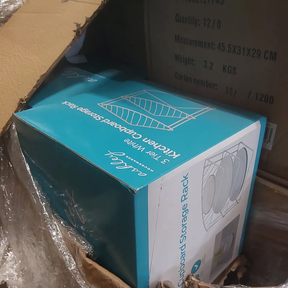 PALLET TO CONTAINING A VERY LARGE QUANTITY OF ASSORTED ITEMS INCLUDING: BLACKSPUR DOOR LOCKS, KITCHEN CUPBOARD STORAGE RACKS, KITTEN LAP TRAYS, FOOD STORAGE CONTAINERS ECT