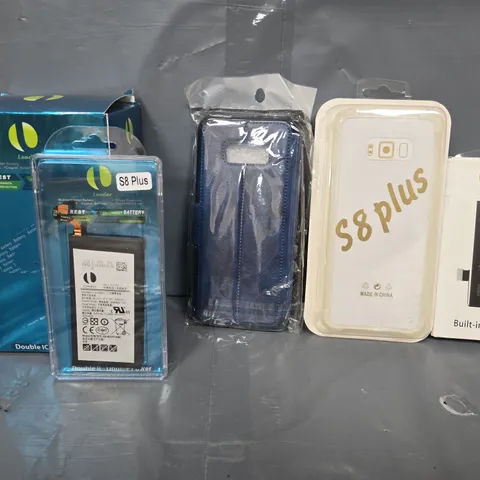 BOX OF APPROXIMATLEY 30 ASSORTED ITEMS TO INCLUDE - MOBILE PHONE CASES , LEADER BUILT IN BATTERY , S8+ DOUBLE IC DOUBLE POWER ETC