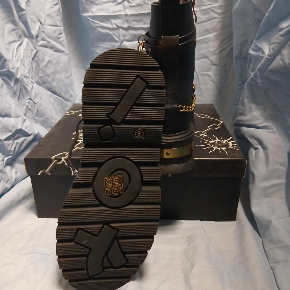 KOI VINTAGE BORIN MENS PLATFORM BOOTS IN FADED ASH, UK 9