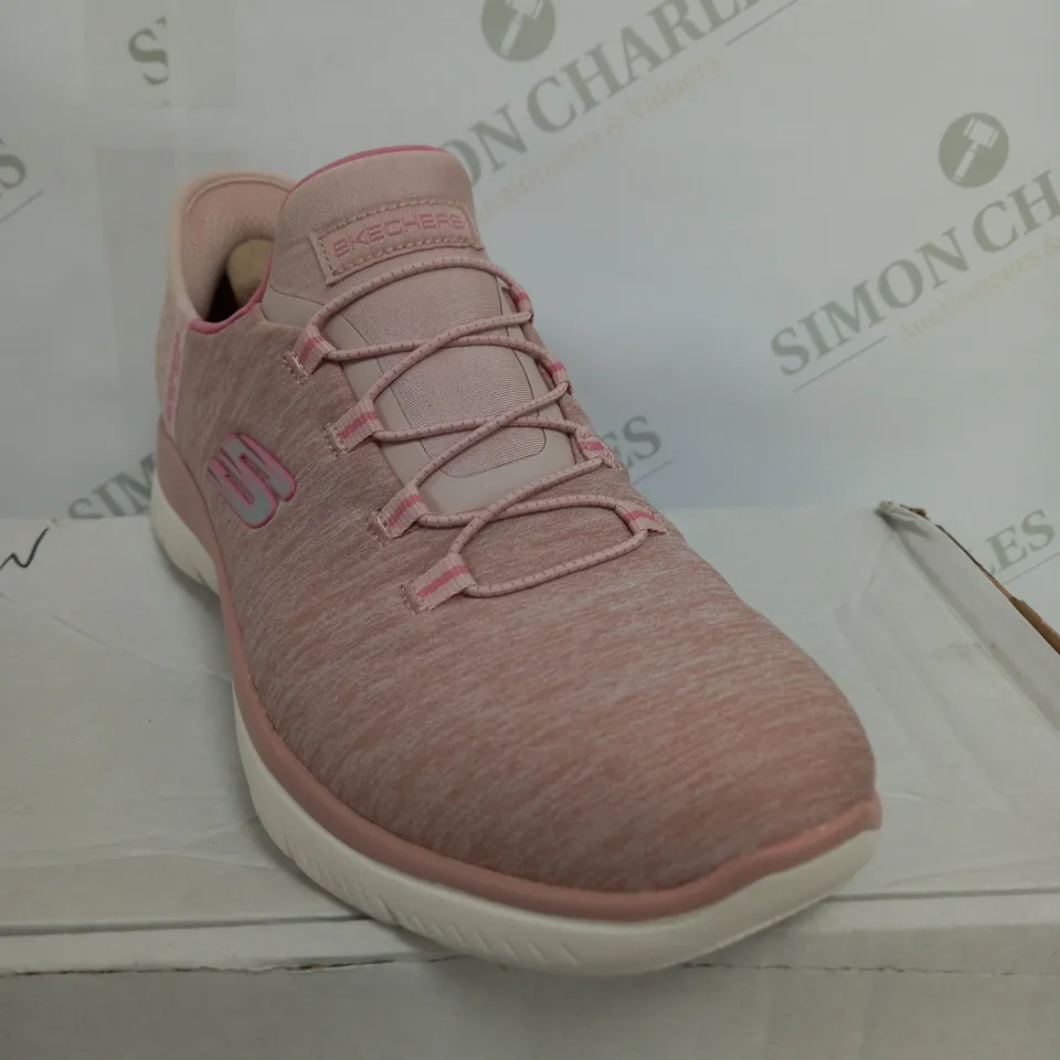 UNBOXED PAIR OF SKETCHERS SLIP INS PINK SIZE 5.5