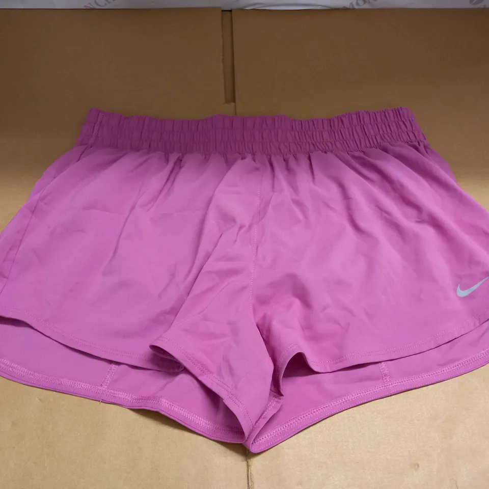 NIKE LOGO RUNNING SHORTS SIZE L