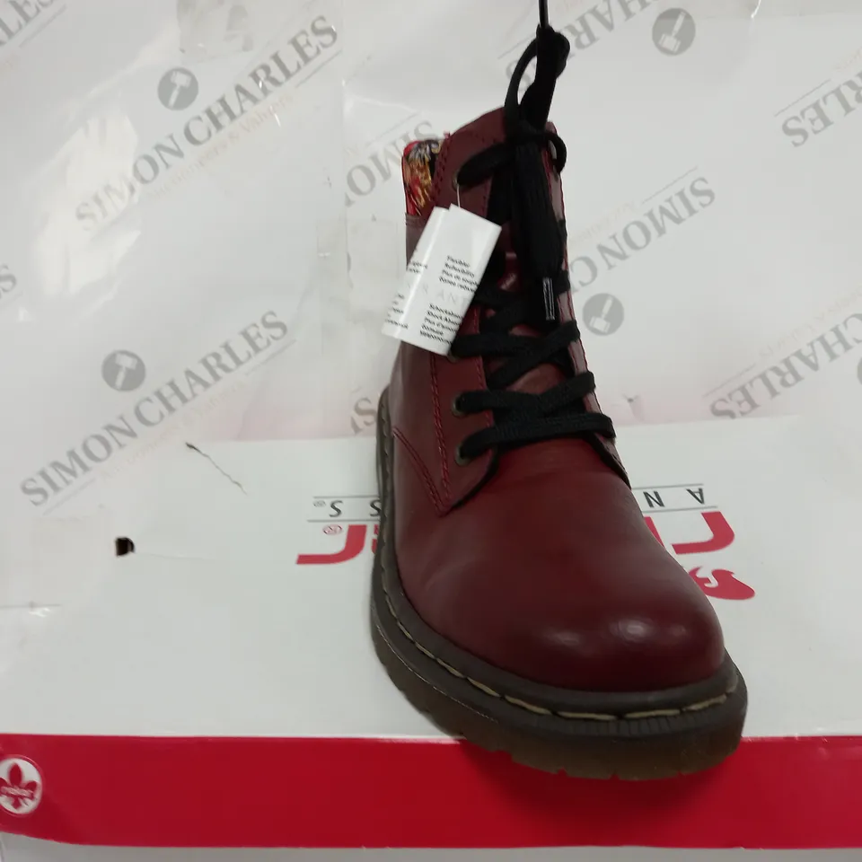 RIEKER RED INTEREST COLOUR BOOT SIZE 6 1/2 - BOXED 