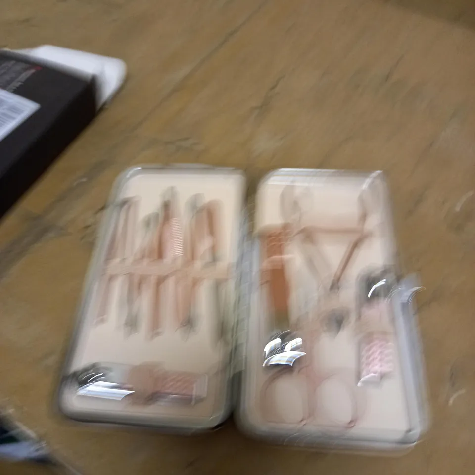 MANICURE SET & NAIL CLIPPER SET